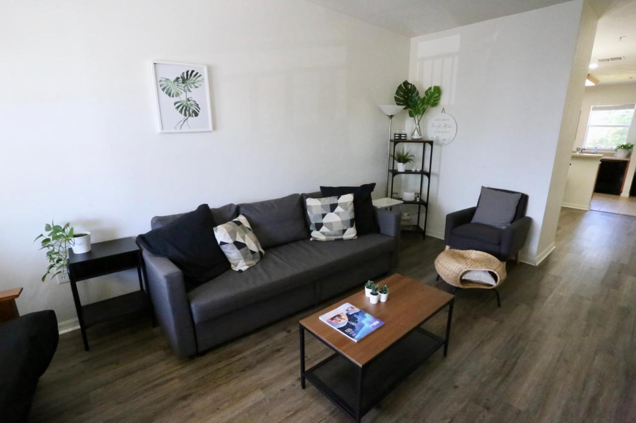 Oaks Modern & Comfy Condo In The Perfect Location Gainesville Esterno foto